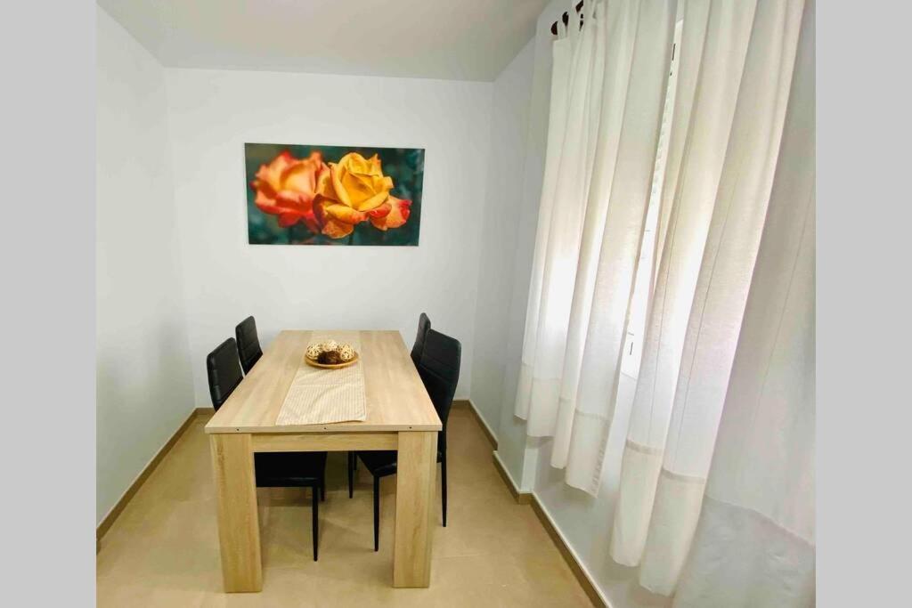 “smile Nerja” Chic With Wifi, 4 Guests Apartamento *