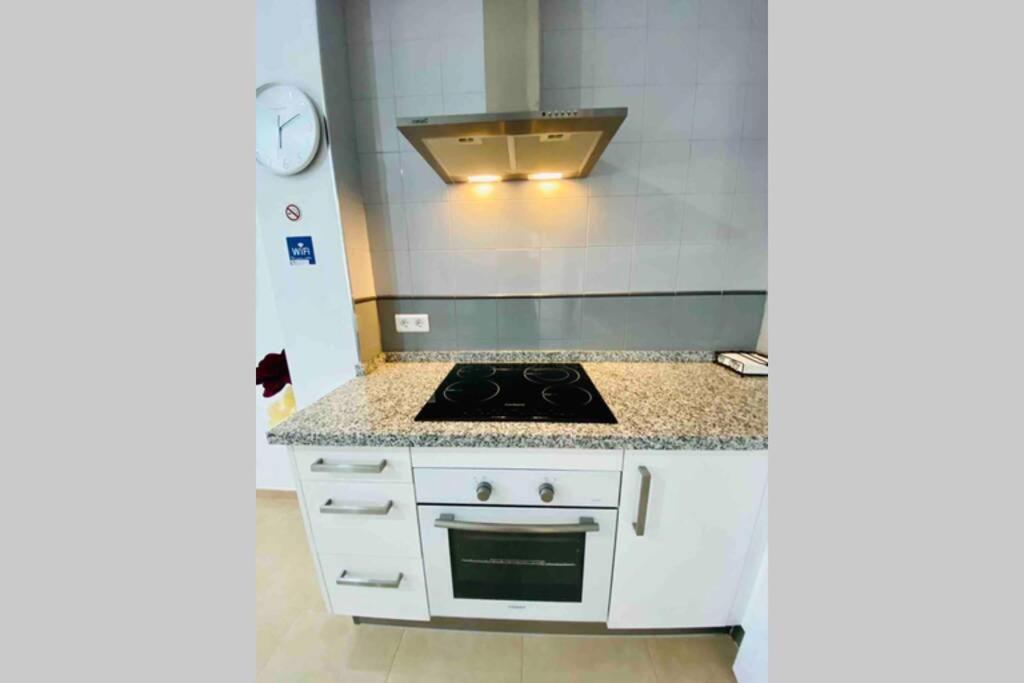 Appartement “smile Nerja” Chic With Wifi, 4 Guests Nerja