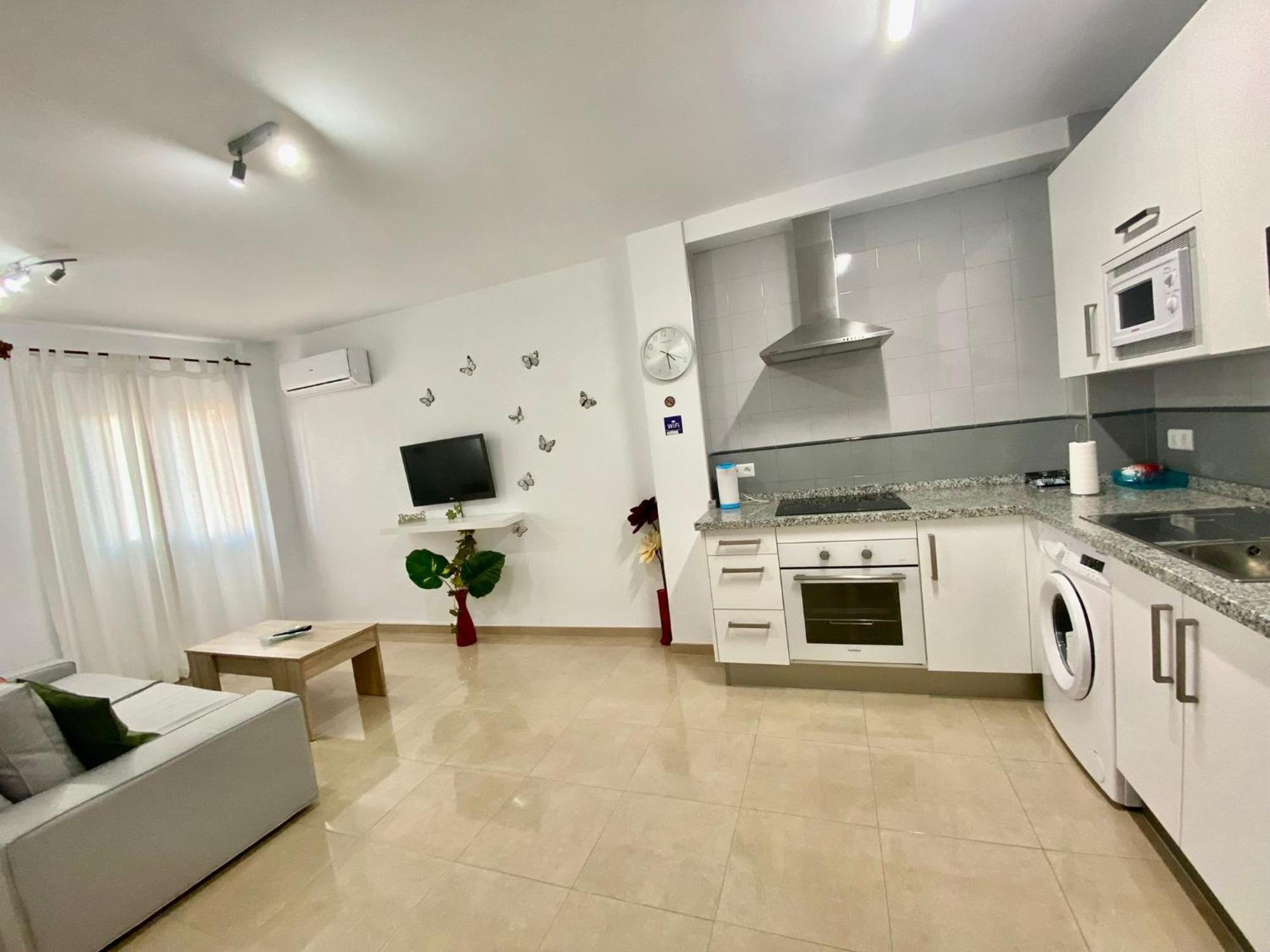 Appartement “smile Nerja” Chic With Wifi, 4 Guests Nerja