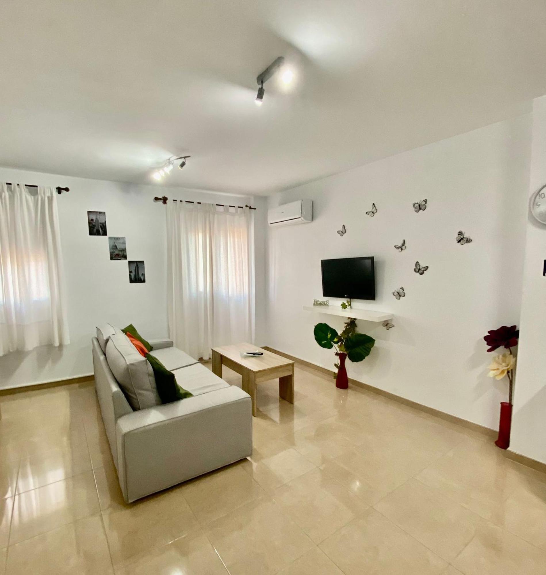 “smile Nerja” Chic With Wifi, 4 Guests Appartement *